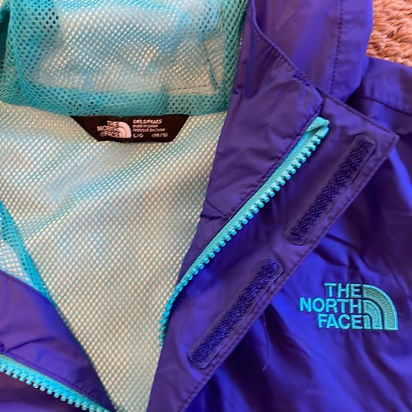 Bundle of (2) Girls, size L (14/16) jackets. Northface and Columbia. - Picture 2 of 4